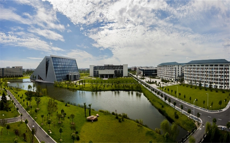 扬州大学湖景校园